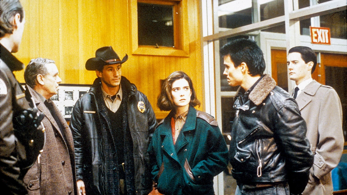 Kadras iš serialo „Tvin Pyksas“