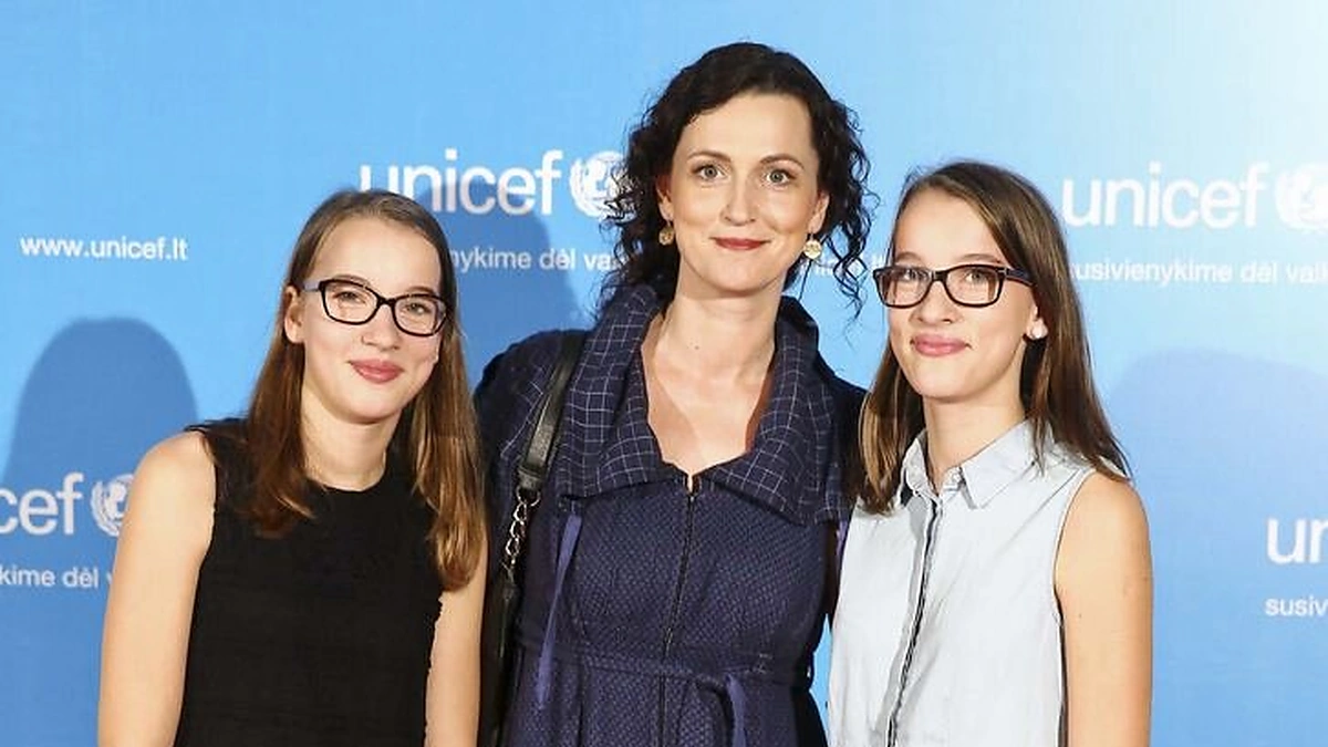 Kristina Savickytė-Damanskienė su dukromis