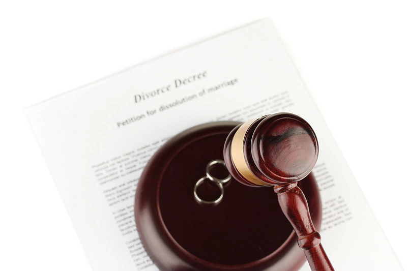 Turto dalybų labirintuose