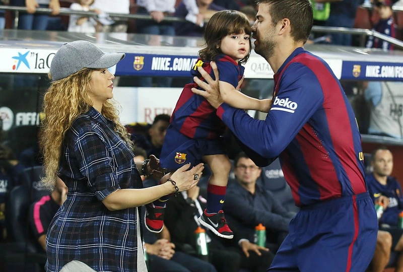 Shakira ir Gerardas Pique su sūnumi Milanu