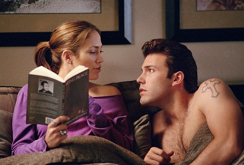 Jennifer Lopez ir Benas Affleckas filme „Džiglis“ / Kadras iš filmo