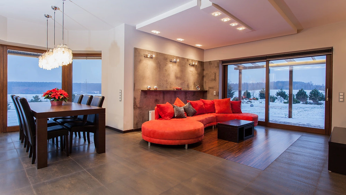 Vitrininiai langai interjere.