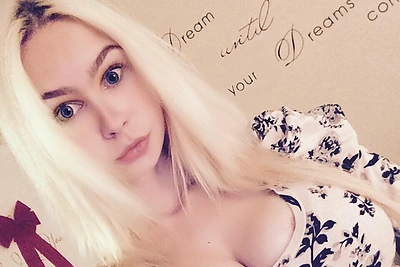 Įvertinkite: Simona Milinytė pristato meile gyvenimui alsuojančią dainą „It‘s Beautiful“