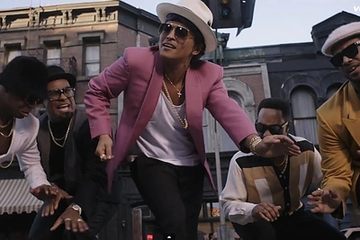 Bruno Marsas dėl hito „Uptown funk“ paduotas į teismą: kaltinamas plagijavimu