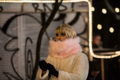 Moterimi persirengęs Audrius Bružas