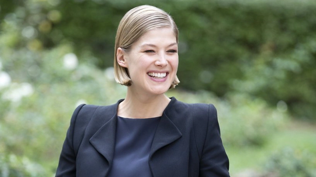 Rosamund Pike