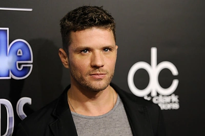 Ryanas Phillippe'as turės minti teismo slenkstį – buvusią merginą nusviedė nuo laiptų