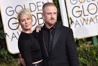 „Kortų namelio“ žvaigždė Robin Wright antrą kartą nutraukė sužadėtuves su Benu Fosteriu