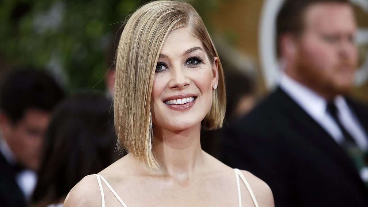 Rosamund Pike