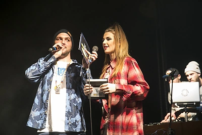 MC Liezhuviz ir Cherry On Top