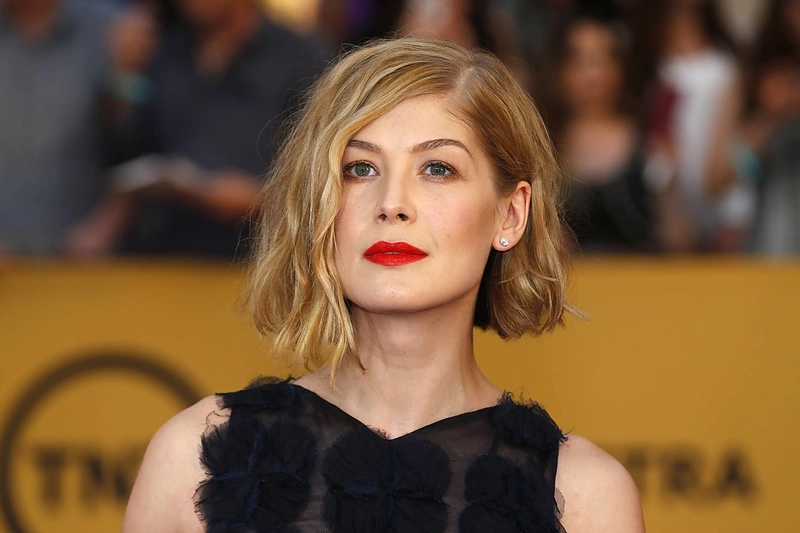 Rosamund Pike