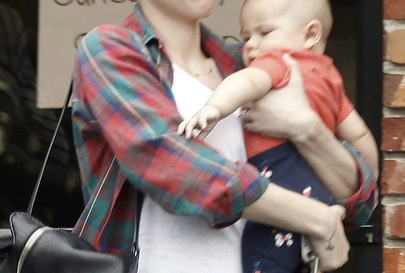 Scarlett Johansson su dukra Rose