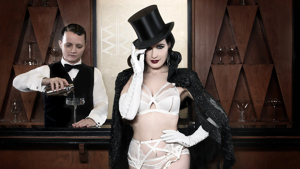 Ditos Von Teese apatinio trikotažo kolekcija