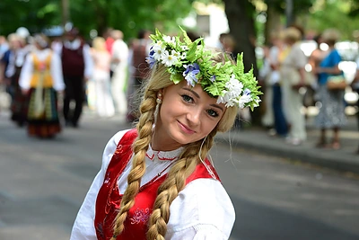 Lietuvių balsus „Eurovizijos“ finalininkams skelbs Ugnė Galadauskaitė: pakeitė Igną Krupavičių