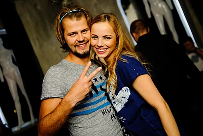 Goda Alijeva linksminosi Kauno naktiniame klube