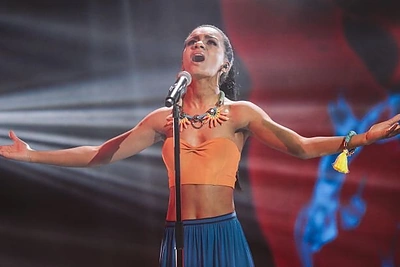Latvijai „Eurovizijoje“ atstovaus egzotiška gražuolė Aminata