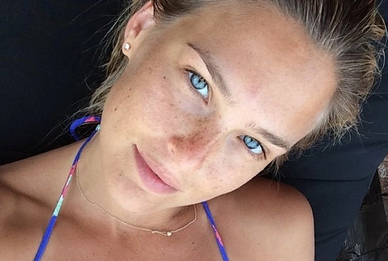Bar Refaeli be makiažo