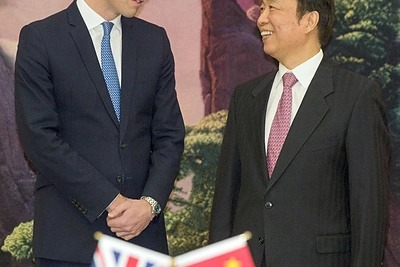Didžiosios Britanijos princas Williamas ir Li Yuanchao