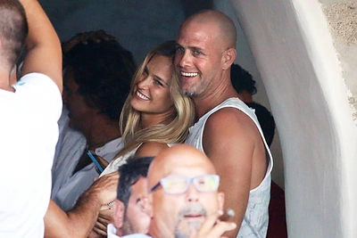 Modelis Bar Refaeli susižadėjo: šįkart tekės iš meilės, o ne vengdama karinės tarnybos