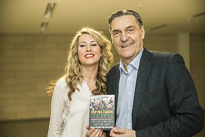 Giedrė Žickytė ir Algirdas Kaušpėdas pristatė filmo „Kaip mes žaidėme revoliuciją“ DVD