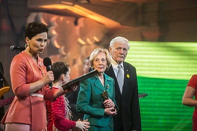 „Lietuvos garbėje“ apdovanota Alma Adamkienė išgirdo Valdo Adamkaus meilės žodžius