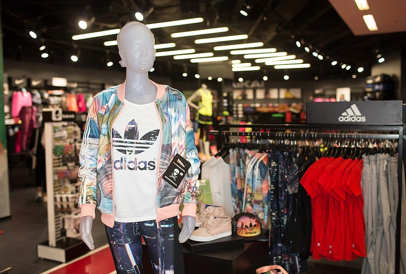 Stilingų drabužių ir aksesuarų žymėjimas „Panoramos“ parduotuvėse