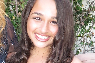 Transeksuali paauglė Jazz Jennings tapo kosmetikos linijos reklaminiu veidu