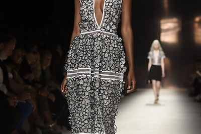 Blumarine 2015 m. pavasario-vasaros kolekcijos modelis