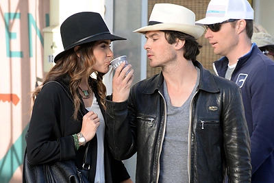 Paparaco kadras: saldžioji „vampyrų“ porelė Nikki Reed ir Ianas Somerhalderis