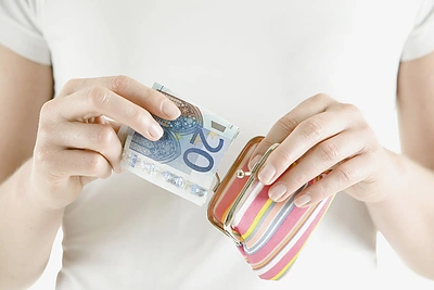 Jie taupo, nes jūs sumokate?