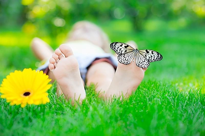 Marijos laiškas mamai. „Tu mokei mane su margaspalviais drugeliais skristi gėlėtomis pievomis“