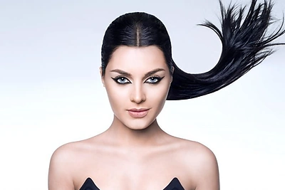 Susipažinkite: Gruzijai „Eurovizijoje“ atstovaus buvęs modelis Nina Sublatti