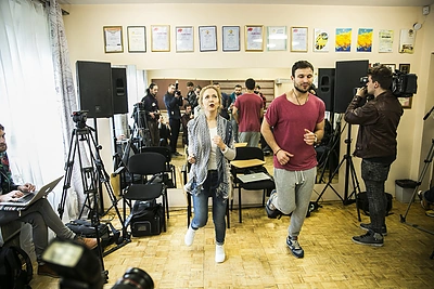Vaidas Baumila ir Monika Linkytė parodė eurovizinės repeticijos užkulisius: žiūrėkite vaizdo klipą