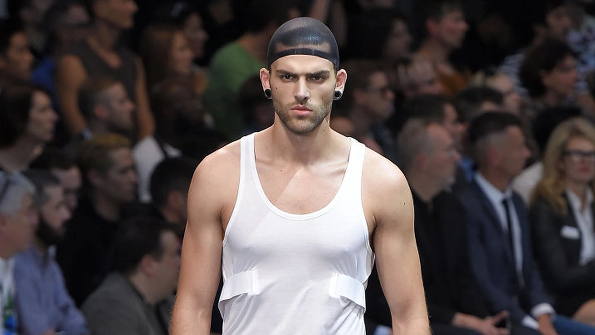 „Givenchy“ kolekcijos modelis