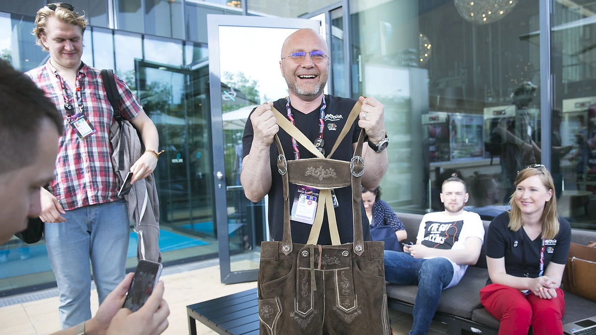 Audrius Giržadas dovanų gavo austriškus šortus