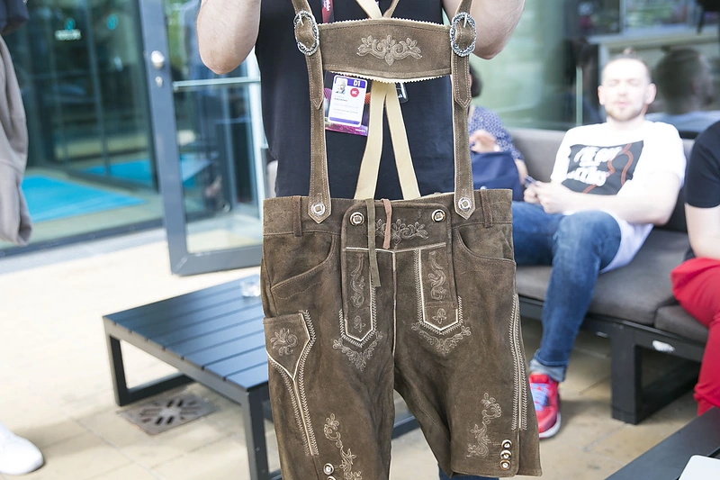 Audrius Giržadas dovanų gavo austriškus šortus