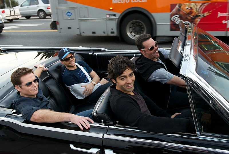 Kevinas Connolly, Jerry Ferrara, Adrianas Grenieras ir Kevinas Dillonas filme „Draugeliai“