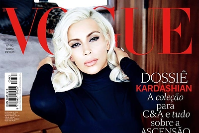 Kim Kardashian ant „Vogue“ viršelio persikūnijo į Marilyn Monroe