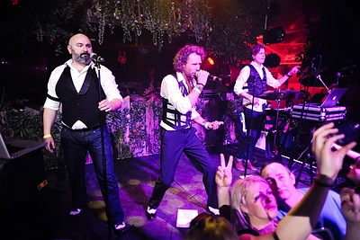 „Žas“ fanai pristatė klipą „Barakudos“: jame – ir Vita Jakutienė, ir Asta Valentaitė