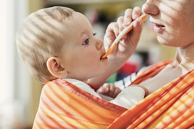 Kaip iš šalio pasidaryti nešioklę kūdikiui?