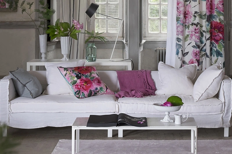 Pagalvėlės pagyvina namų interjerą