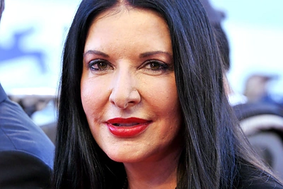 Marina Abramovič: menininkė, vilkinti „Givenchy“