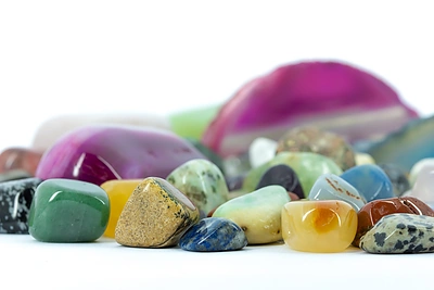 Tobulėkime kartu. Kaip prižiūrėti natūralius mineralus bei papuošalus