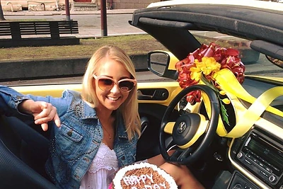 Teismas nubaudė šokėją Eglę Straleckaitę už vairavimą neturint pažymėjimo