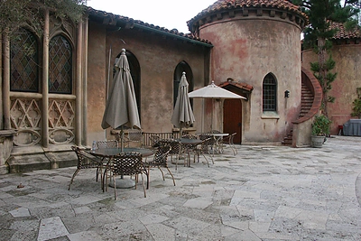 Buvęs vienuolynas, kurį nusipirko Katy Perry