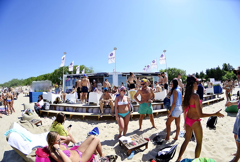 Linksmybės Palangos paplūdimyje