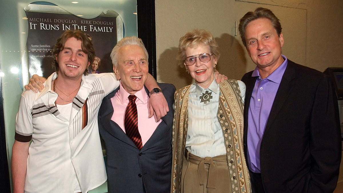 Kirkas Douglasas, Diana Douglas, Michaelas Douglas, Cameronas Douglas