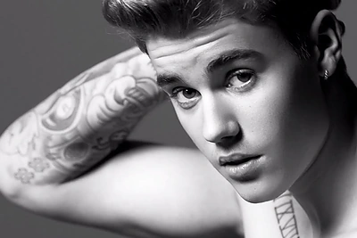 VIDEO kadras: Justin Bieber + Lara Stone - Calvin Klein Jeans Spring 2015
