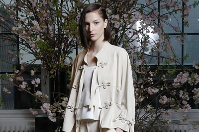 „Donna Karan“ 2016 m. kruizinės kolekcijos modelis