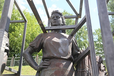 Nukeltos Žaliojo tilto skulptūros